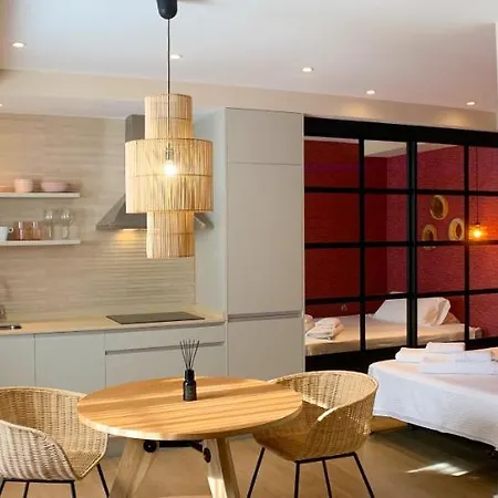 Sea To Sky - Pueblo Apartment